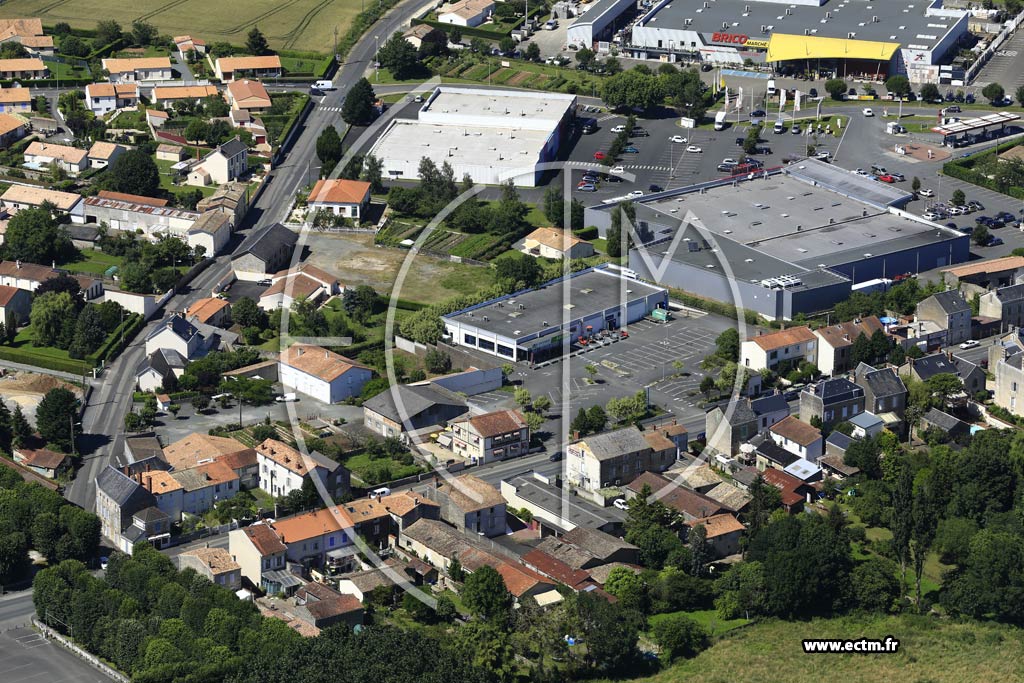 Photo arienne de Saint-Maixent-l'cole