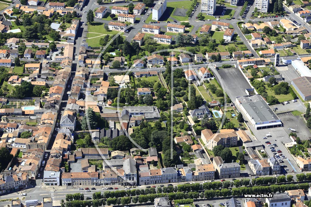 Photo arienne de Saint-Maixent-l'cole