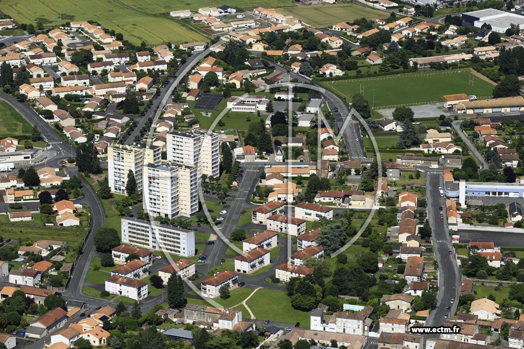 Photo arienne de Saint-Maixent-l'cole