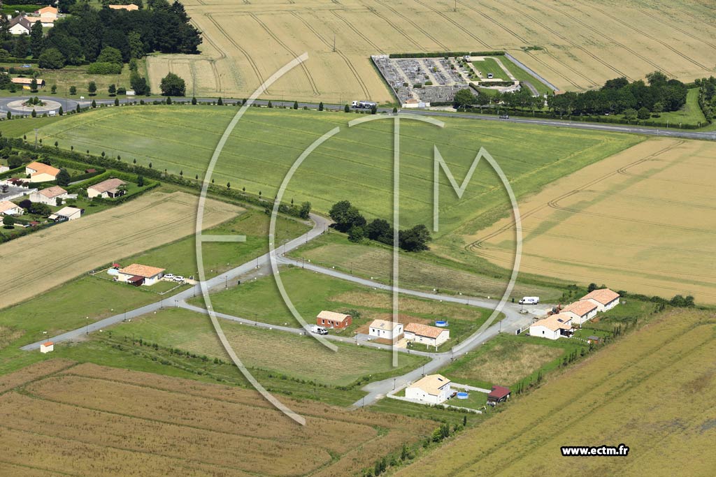 Photo arienne de Saint-Martin-de-Saint-Maixent
