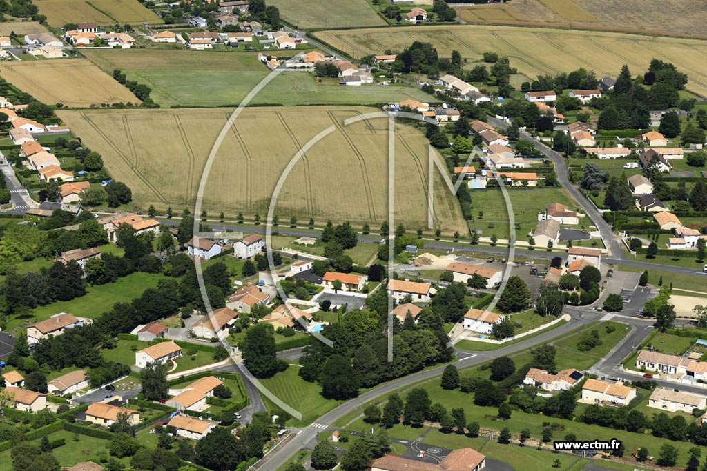 Photo arienne de Saint-Martin-de-Saint-Maixent