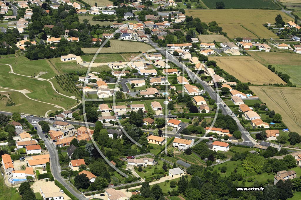 Photo arienne de Saint-Martin-de-Saint-Maixent