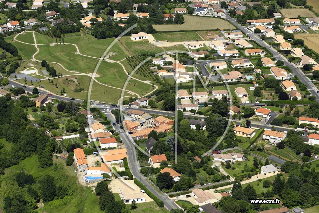 Photo arienne de Saint-Martin-de-Saint-Maixent