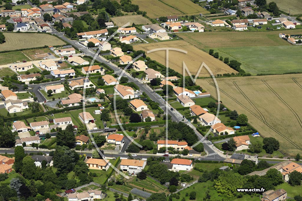 Photo arienne de Saint-Martin-de-Saint-Maixent