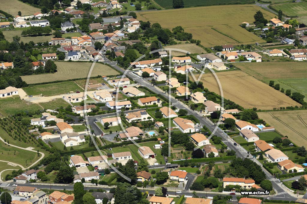 Photo arienne de Saint-Martin-de-Saint-Maixent