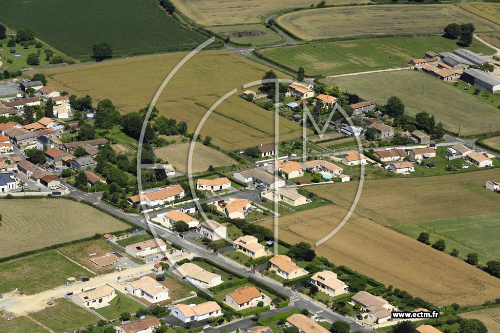 Photo arienne de Saint-Martin-de-Saint-Maixent