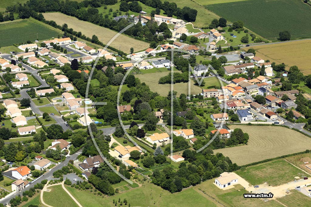 Photo arienne de Saint-Martin-de-Saint-Maixent