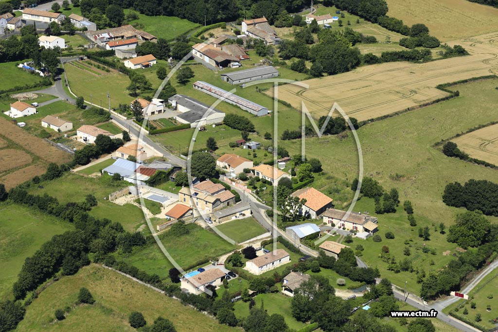 Photo arienne de Saint-Martin-de-Saint-Maixent (Fiol)