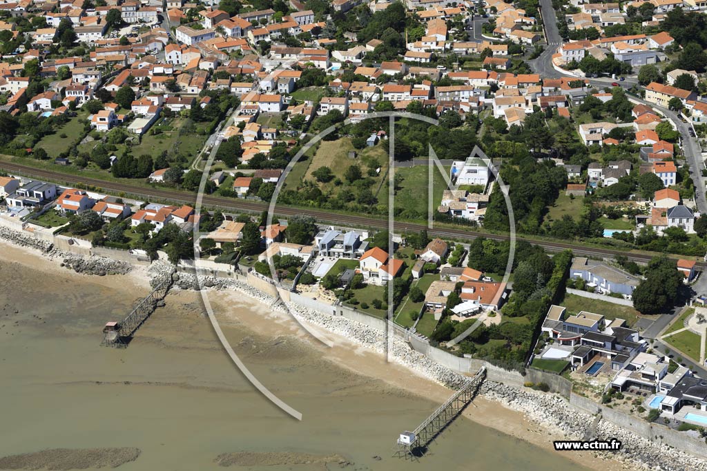 Photo arienne de Angoulins (La Motte Greney)