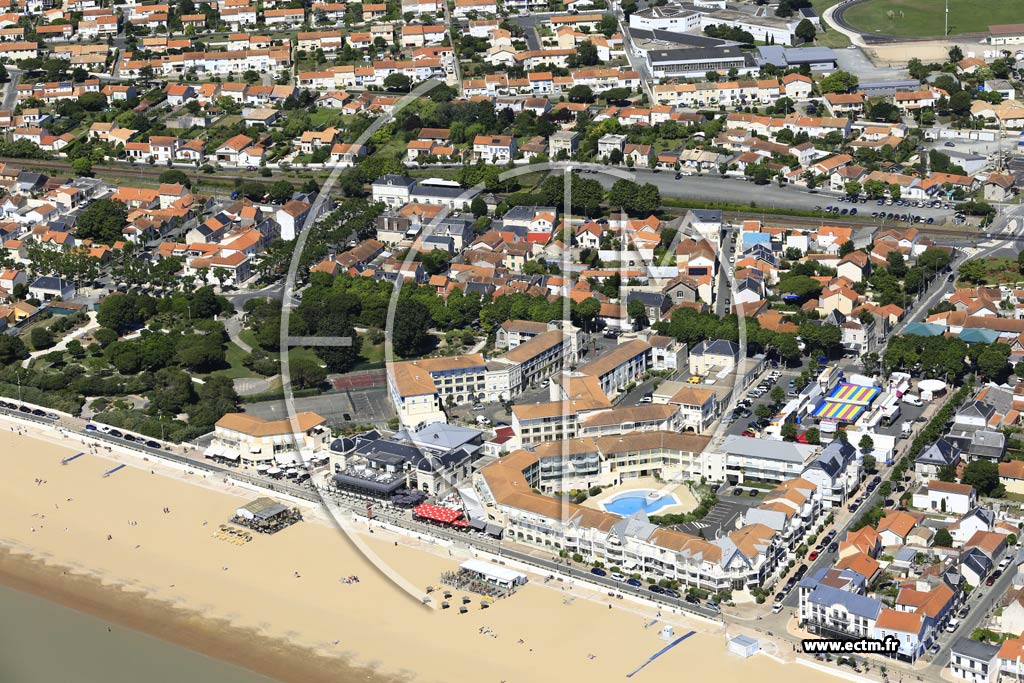 Photo arienne de Chtelaillon-Plage
