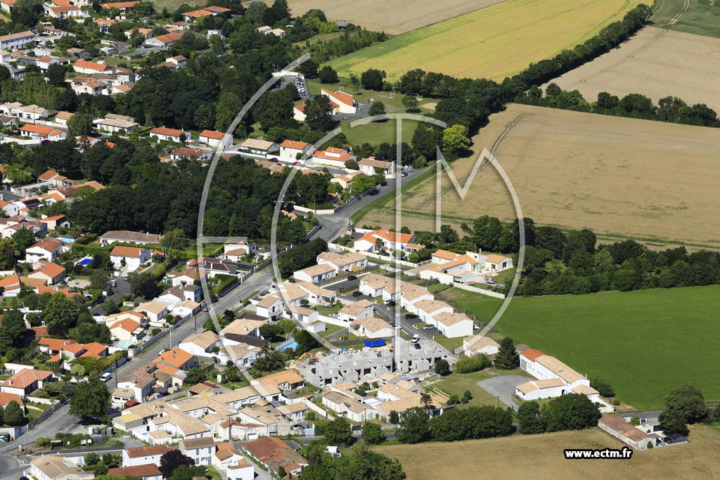 Photo arienne de Dompierre-sur-Mer (Belle Croix)