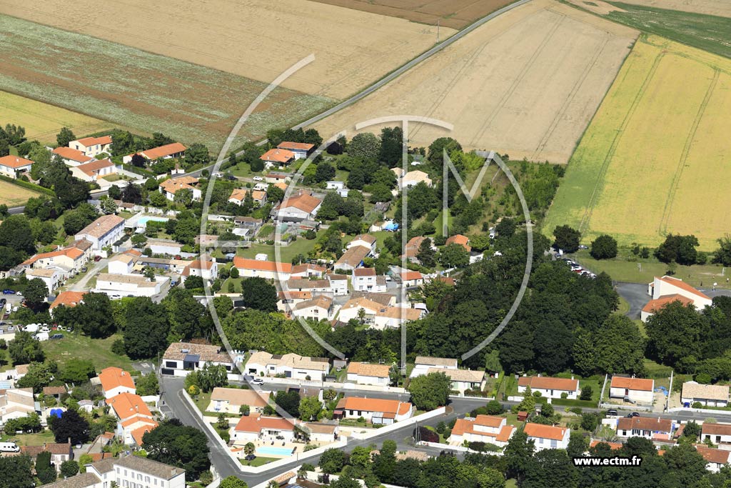 Photo arienne de Dompierre-sur-Mer (Belle Croix)