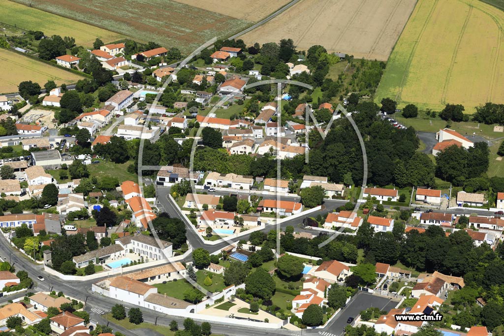 Photo arienne de Dompierre-sur-Mer (Belle Croix)
