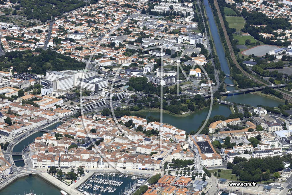Photo arienne de La Rochelle (Tour Saint Nicolas)