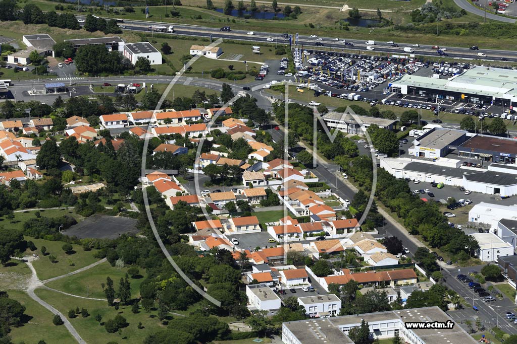 Photo arienne de La Rochelle (Villeneuve des Salines)
