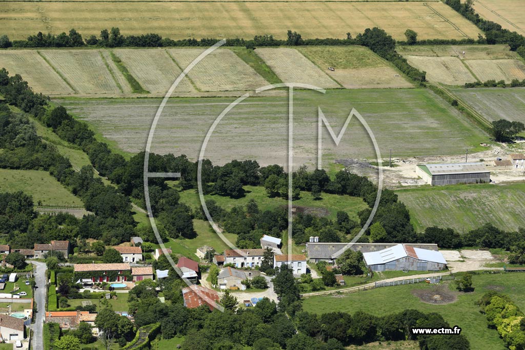 Photo arienne de Saint-Jean-de-Liversay (Thair le Fagnoux)