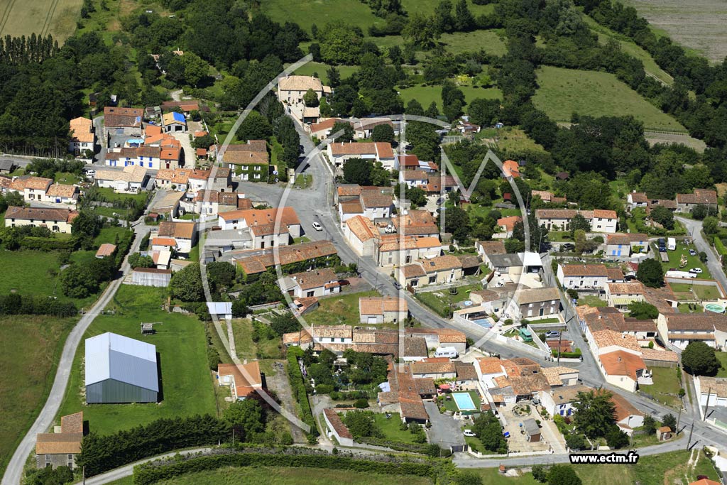 Photo arienne de Saint-Jean-de-Liversay (Thair le Fagnoux)