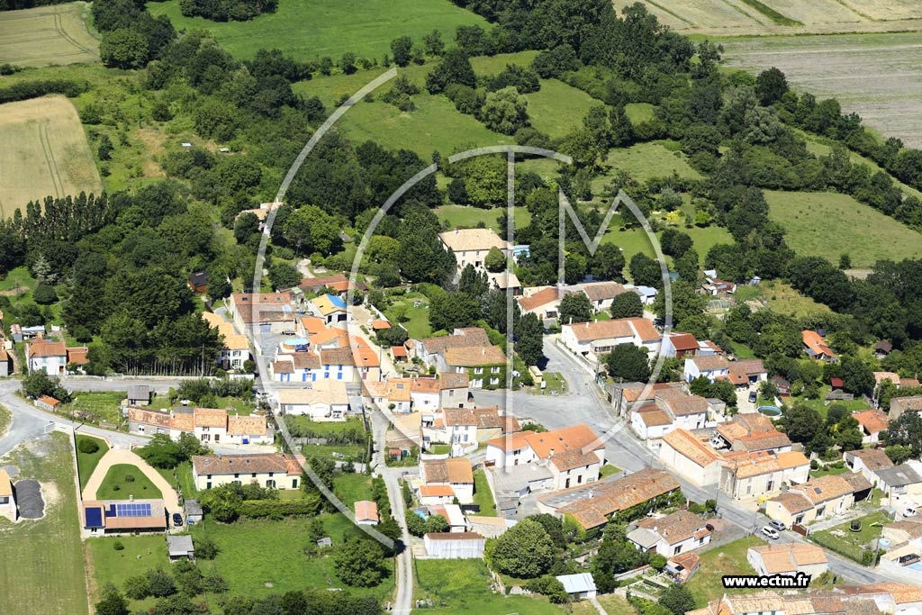 Photo arienne de Saint-Jean-de-Liversay (Thair le Fagnoux)