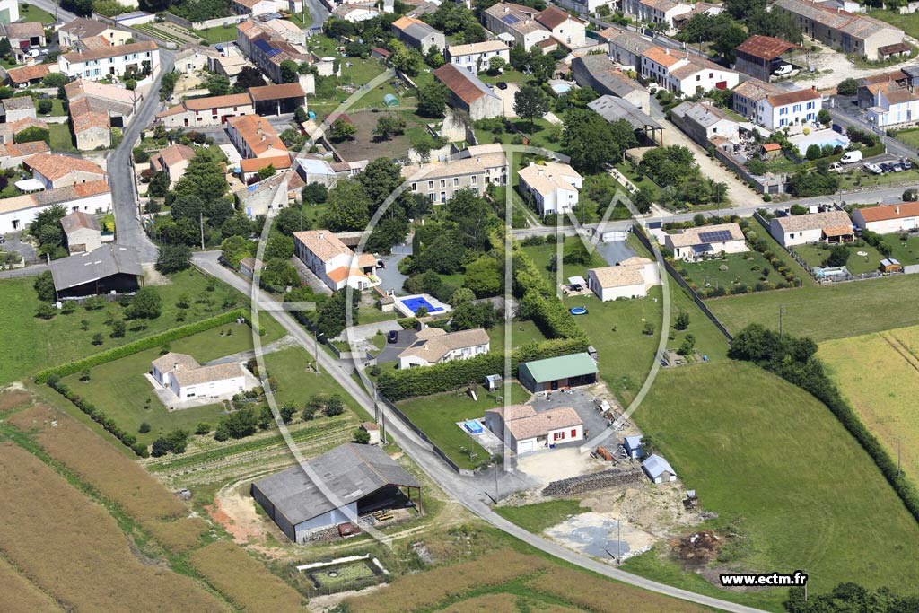 Photo arienne de Marsais (les Quatre Maisons)