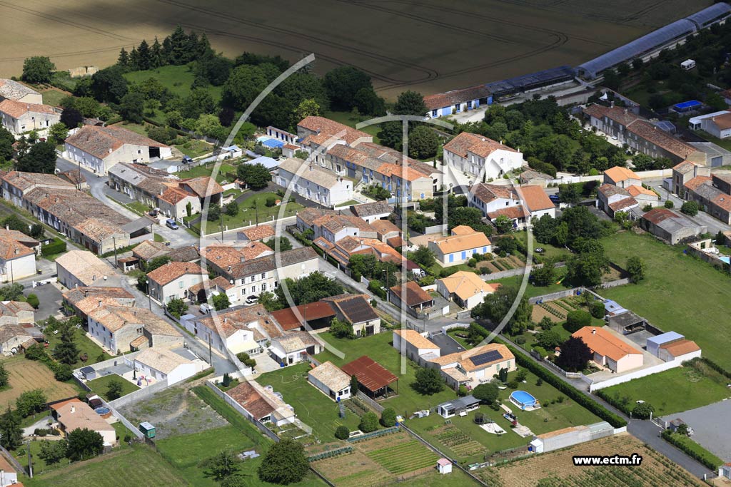 Photo arienne de Saint-Georges-du-Bois (Chaill)