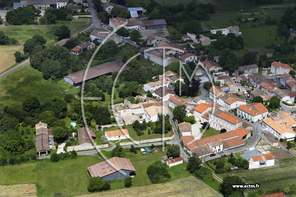 Photo arienne de Saint-Georges-du-Bois (Cur)