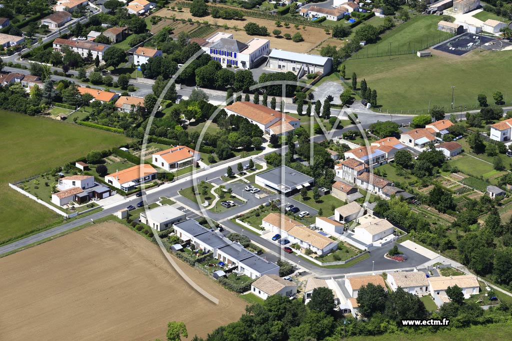 Photo arienne de Saint-Germain-de-Marencennes
