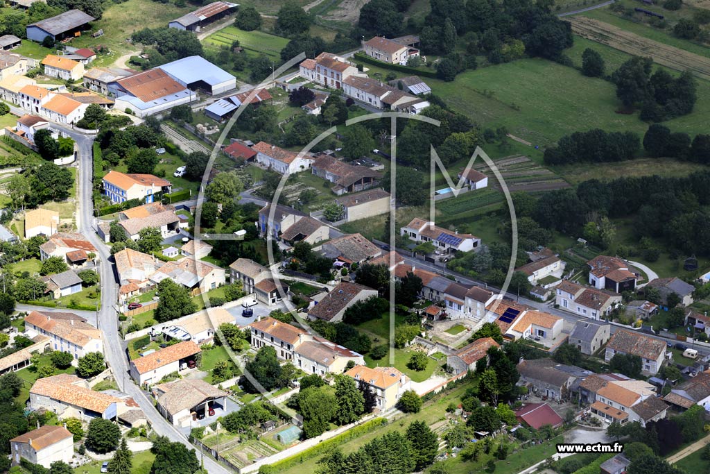 Photo arienne de Saint-Saturnin-du-Bois