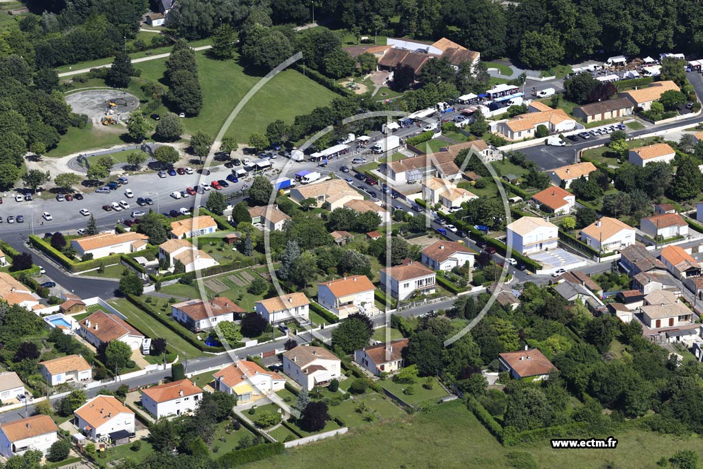 Photo arienne de Surgres (Saint-Pierre)