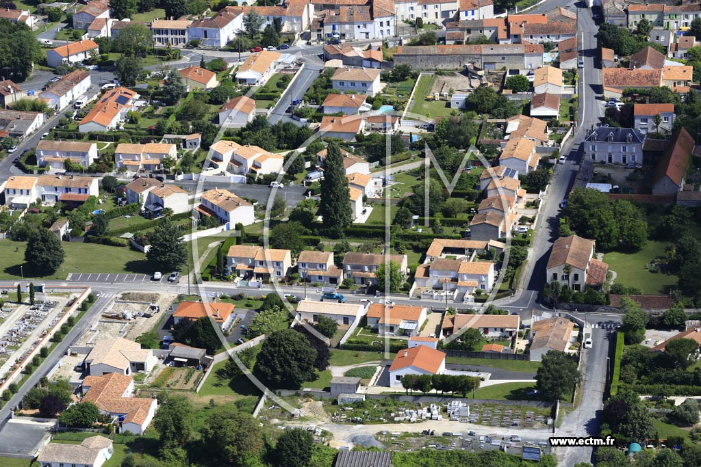 Photo arienne de Surgres (Saint-Pierre)