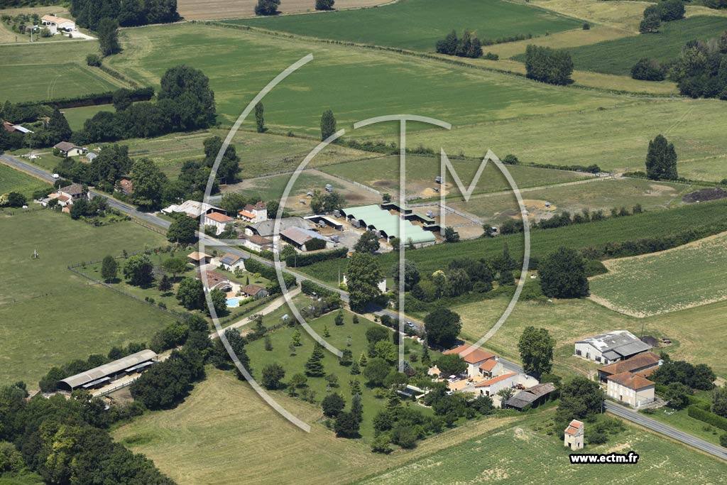 Photo arienne de Saint-Pierre-de-Clairac
