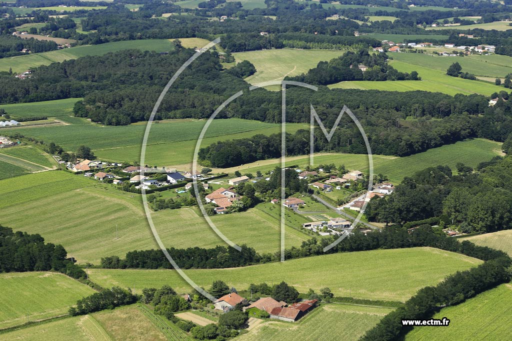 Photo arienne de Gaas (aux Camins)