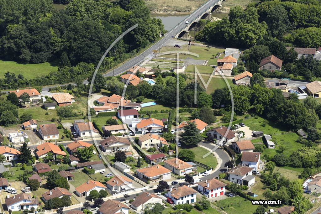 Photo arienne de Pontonx-sur-l'Adour