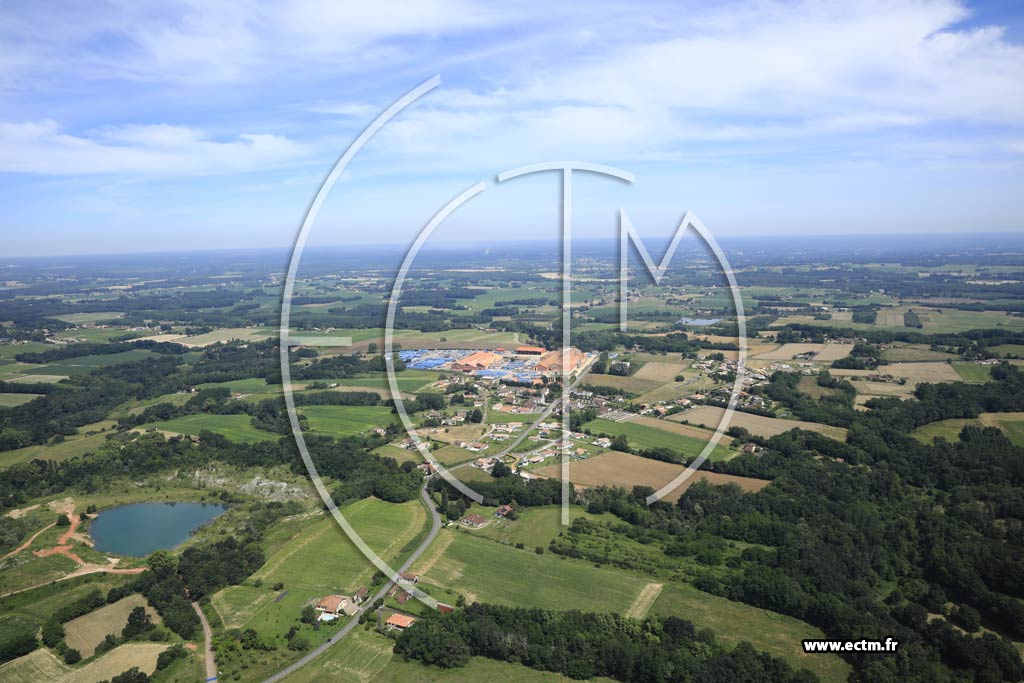 Photo arienne de Saint-Geours-d'Auribat
