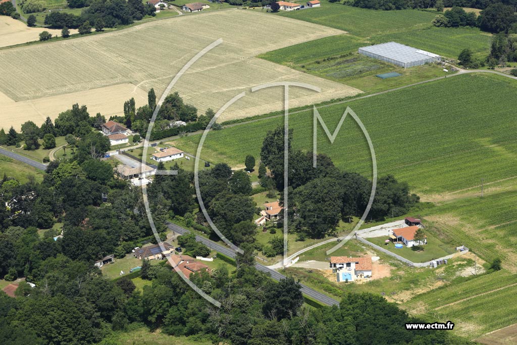Photo arienne de Saint-Geours-d'Auribat