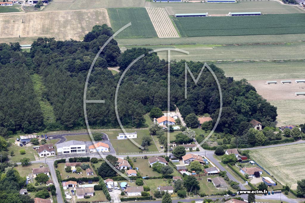 Photo arienne de Saint-Jean-de-Lier (Coudescla)