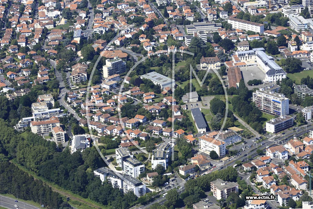 Photo arienne de Bayonne (Lachepaillet)