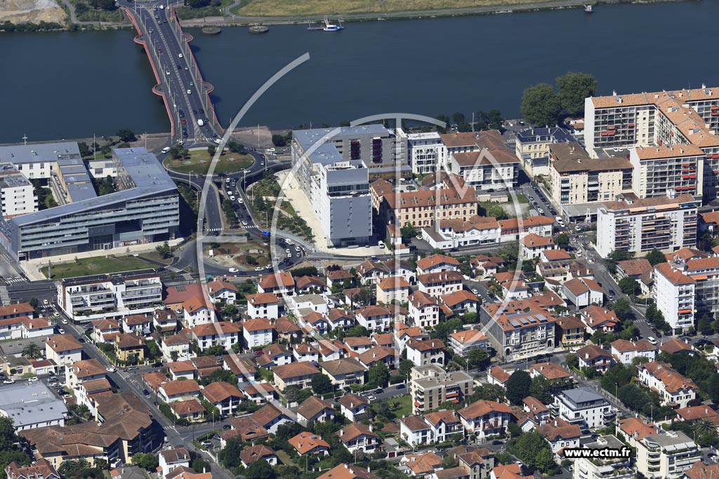 Photo arienne de Bayonne (Lachepaillet)