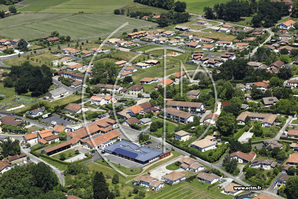 Photo arienne de Saint-Jean-de-Marsacq
