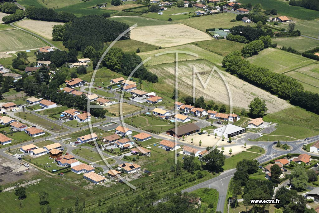 Photo arienne de Saint-Jean-de-Marsacq