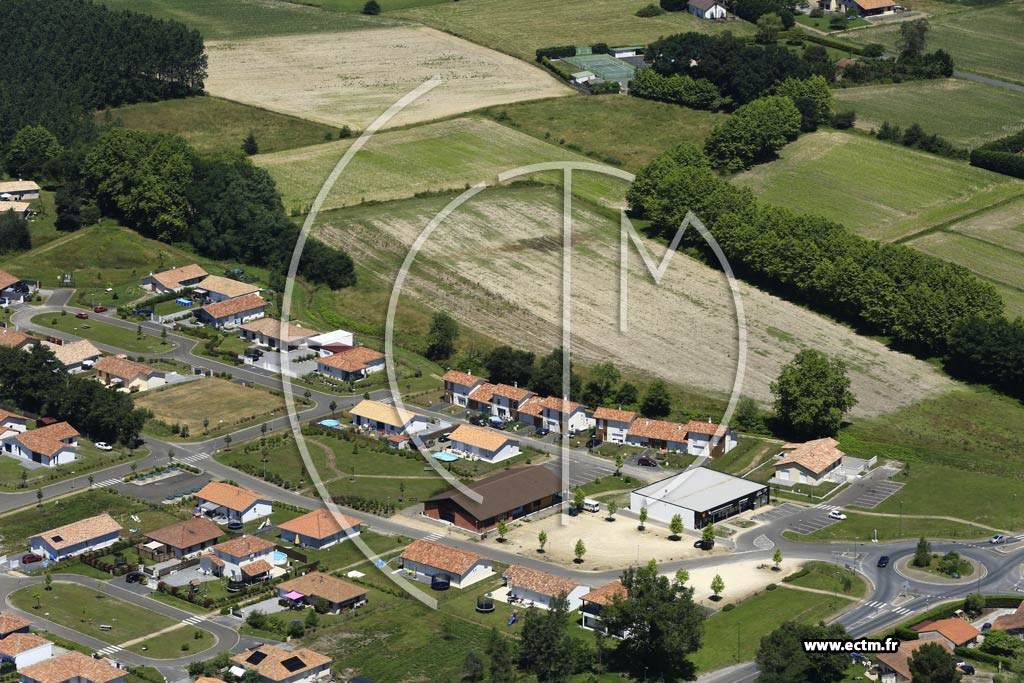 Photo arienne de Saint-Jean-de-Marsacq