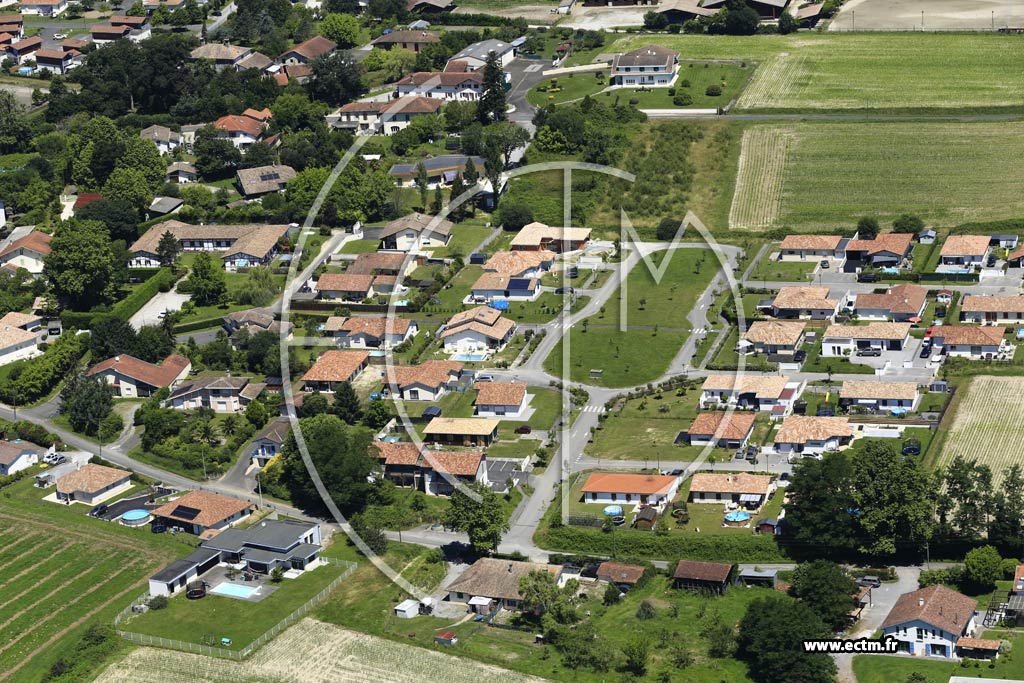 Photo arienne de Saint-Jean-de-Marsacq (Cazaunau)