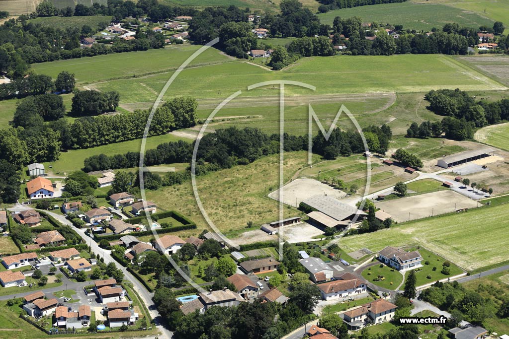 Photo arienne de Saint-Jean-de-Marsacq (Menus)