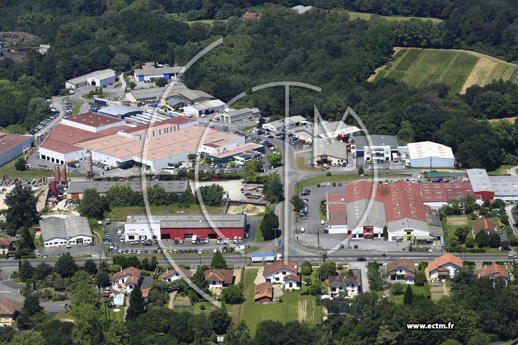 Photo arienne de Saint-Martin-de-Seignanx (le Trs)
