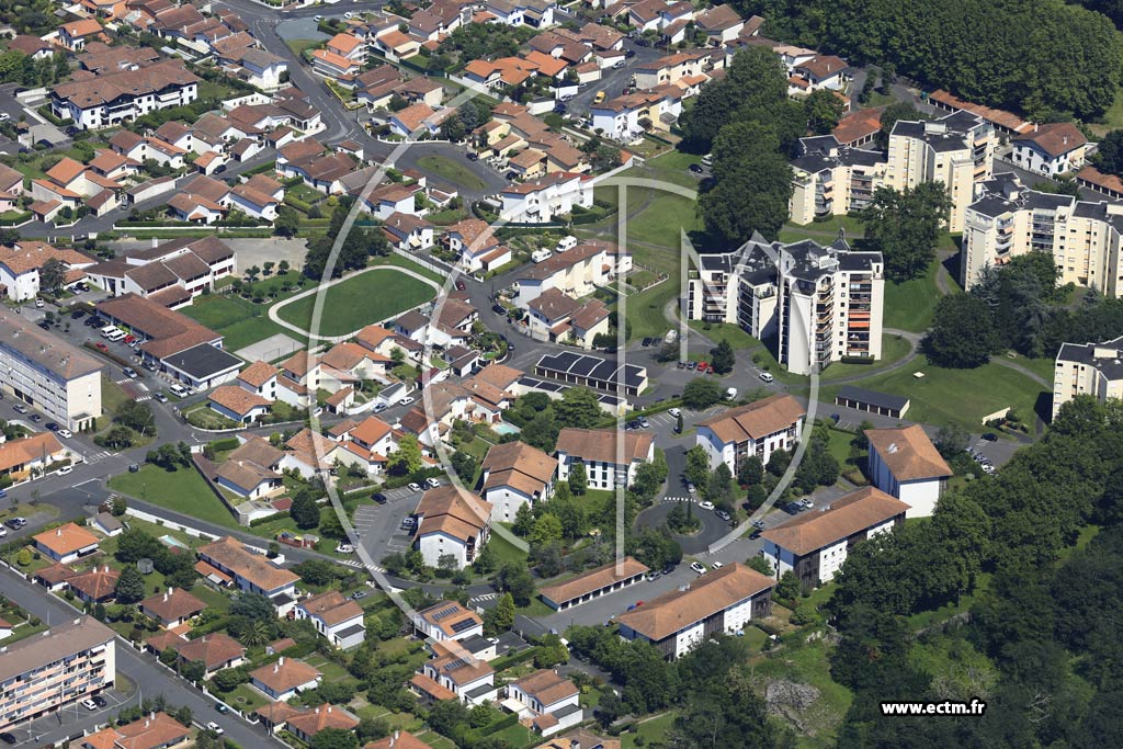 Photo arienne de Saint-Pierre-d'Irube (le Bast)