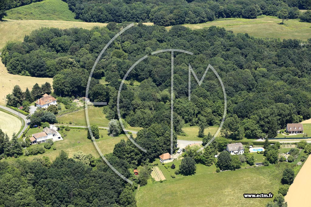 Photo arienne de Ozenx-Montestrucq (Bergeras)