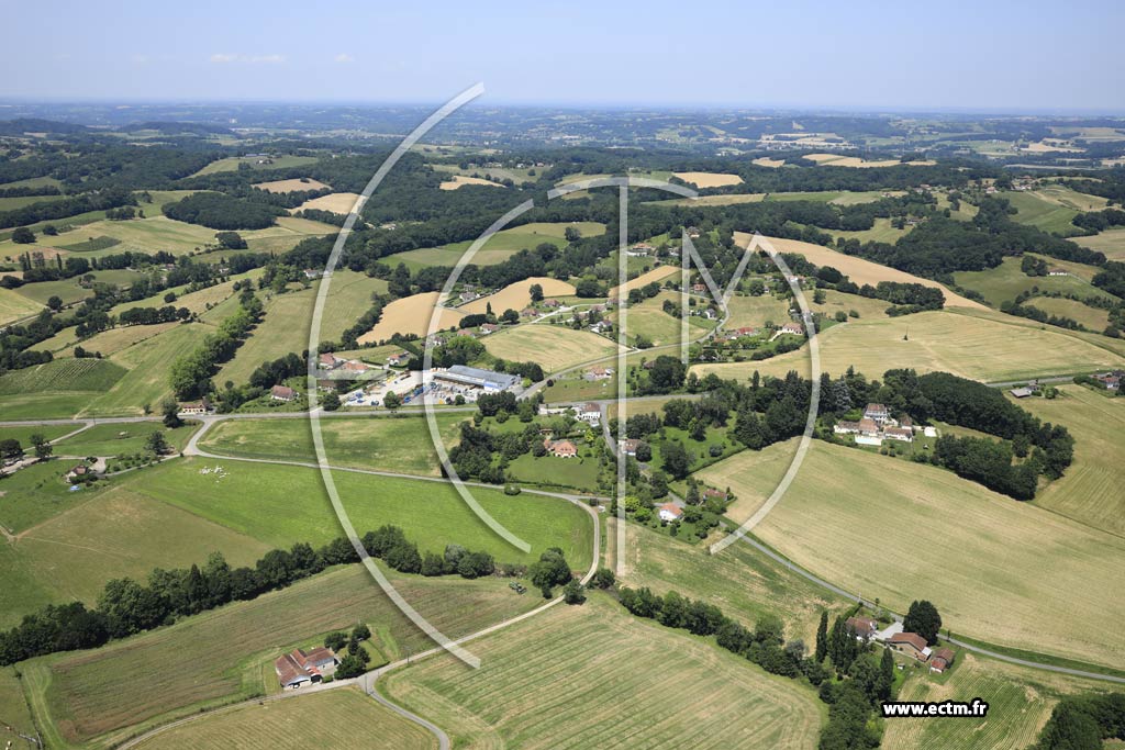 Photo arienne de Salies-de-Barn (Hourbeigt)