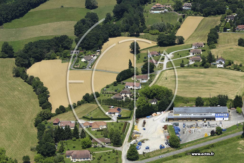 Photo arienne de Salies-de-Barn (Hourbeigt)