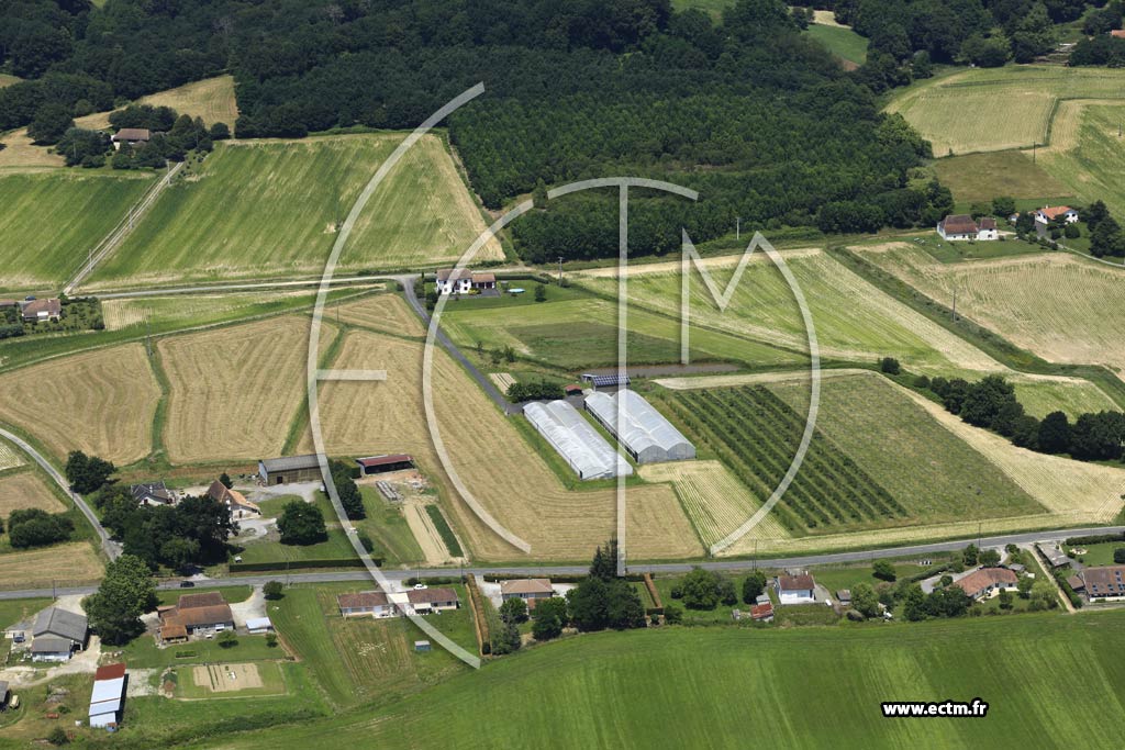 Photo arienne de Salies-de-Barn (Peruzeigt)