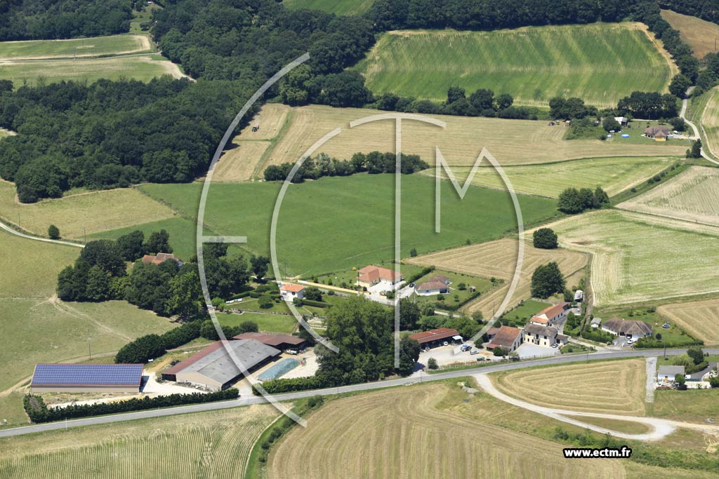Photo arienne de Salies-de-Barn (Peruzeigt)