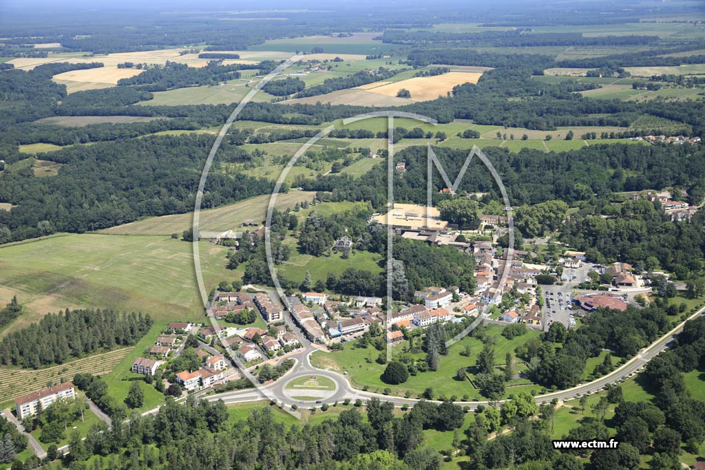 Photo arienne de Cazaubon (Barbotan les Thermes)